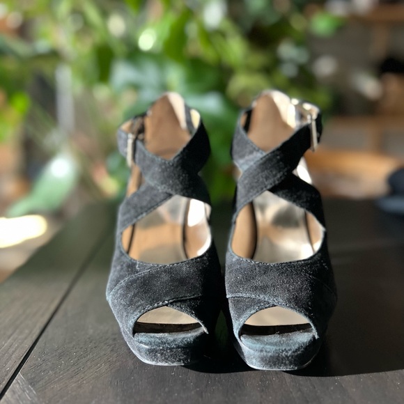 Michael Kors suede peep toe heels with crossover detailing - Picture 2 of 5